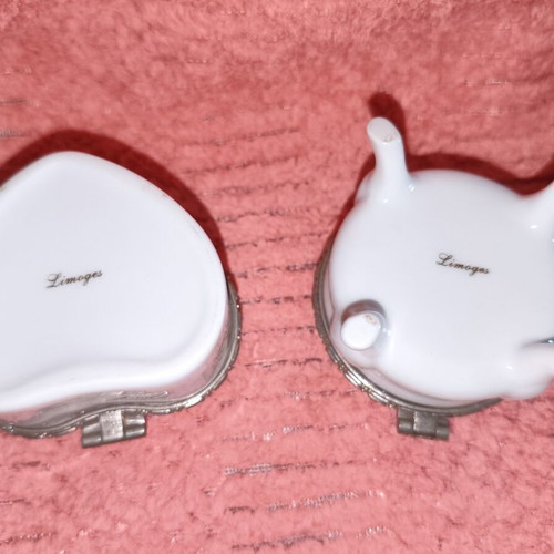 Vintage Limoges porcelain mini jewelry boxes set of 2, like new