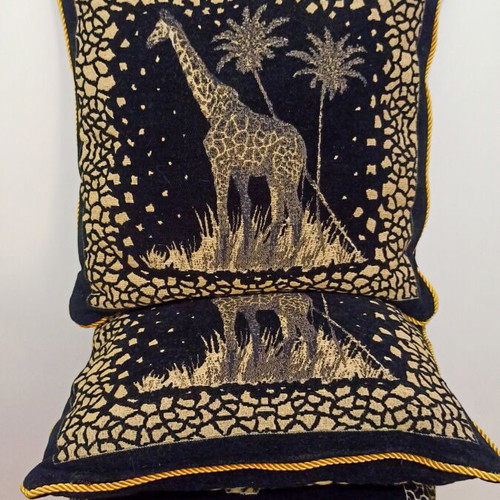Decorative pillow set of 4 with animal print jacquard fabric, like new