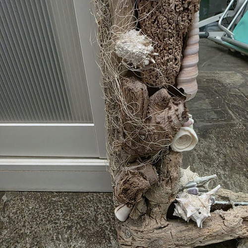 Mirror decorated with seashells like new