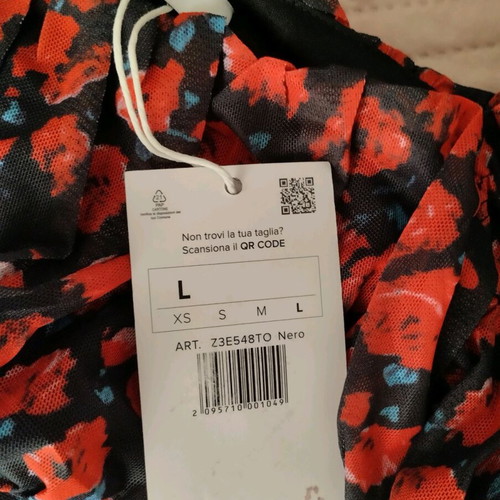Floral crop top new, size L with side zipper, black and red