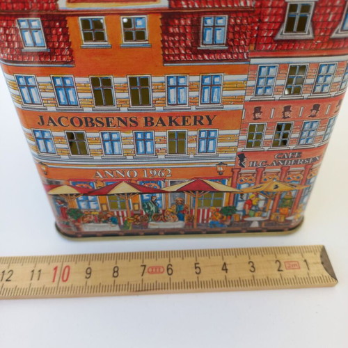 Collectible metal Christmas box candle holder like new