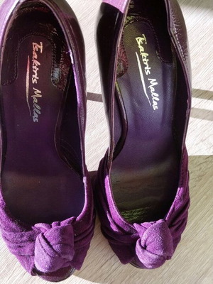 Tsakiris Mallas purple pumps size 36 like new