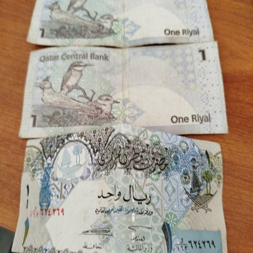 Qatar riyal banknotes used, pack of 3