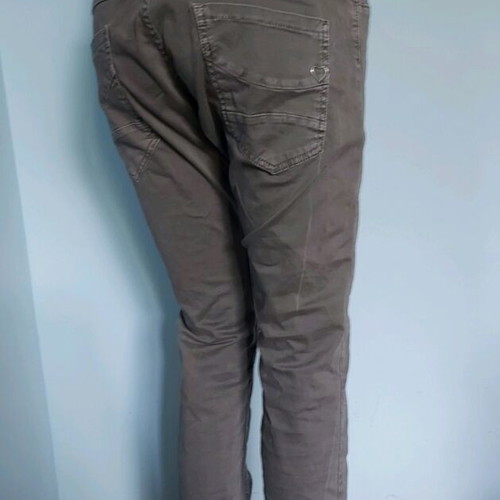 Please elastic Italian jeans like new, slim fit, sizes L-2XL