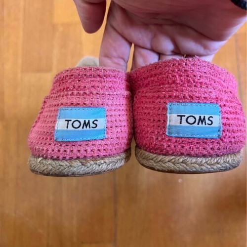 Toms women's fuchsia shoes used size 37.5