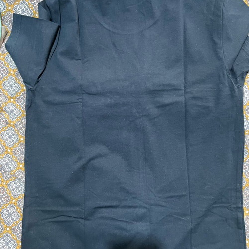 Tommy Life t shirt black like new, size L