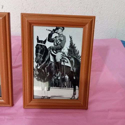 Old picture frames like new with kings set