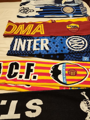 Official boutique scarves from football clubs