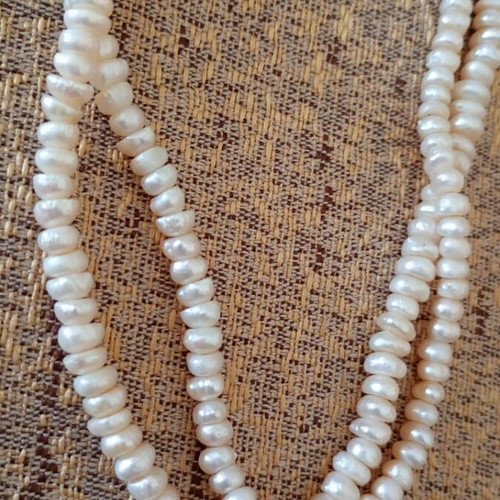 Double strand necklace of natural raw pearls like new