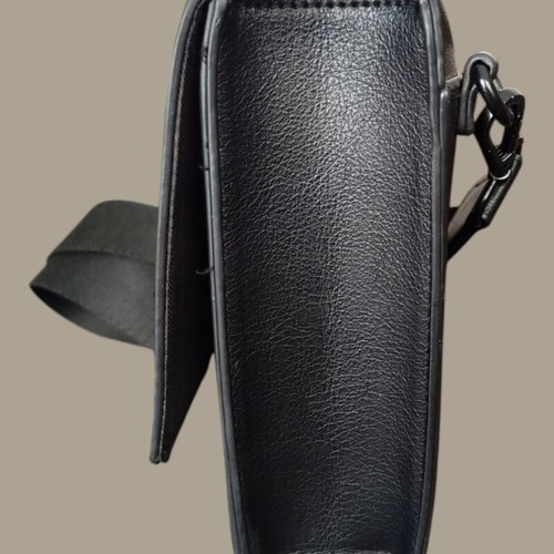 Pull&Bear men's shoulder bag crossbody like new, black synthetic leather