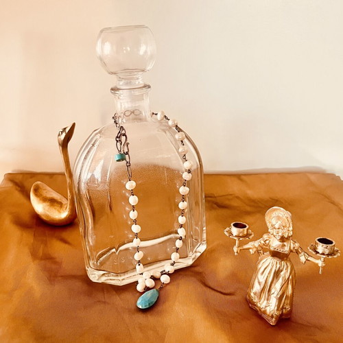 Vintage decanter like new, elegant and minimalistic