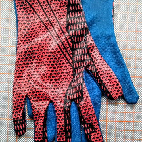The Amazing Spider-Man Kids Gloves Marvel Comics like new