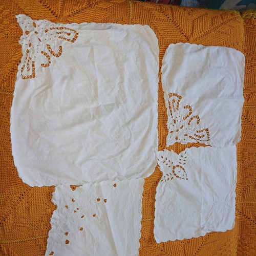 Napkins used, set of assorted pieces