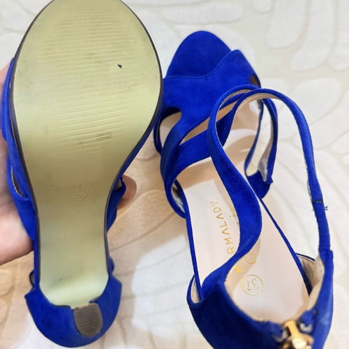 Blue platforms size 37 mint condition, 15 cm heel