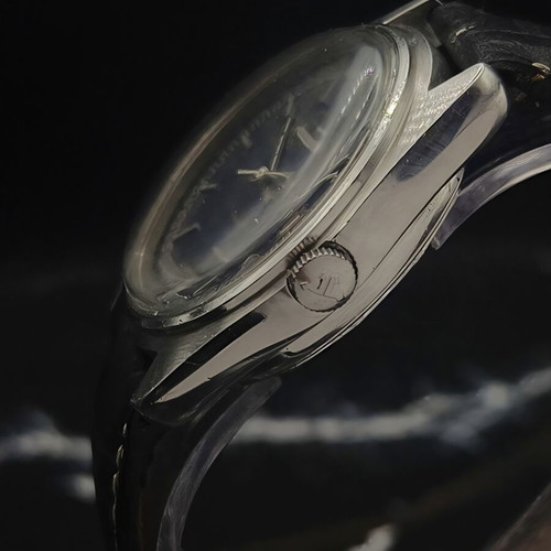 Jaeger-LeCoultre Master-Quartz Ref. 23303-42 wristwatch, blue dial