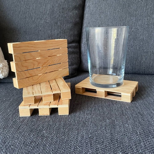 Wooden pallet coasters set of 4 like new
