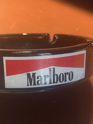 Κλασικό τασάκι Marlboro καινούργιο