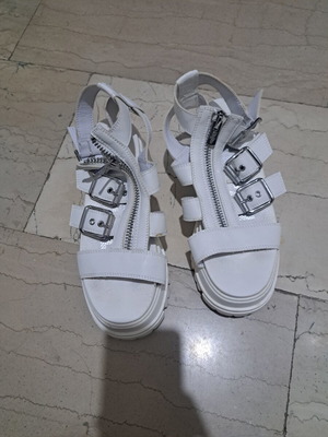 Buffalo white flatform sandals, size 39