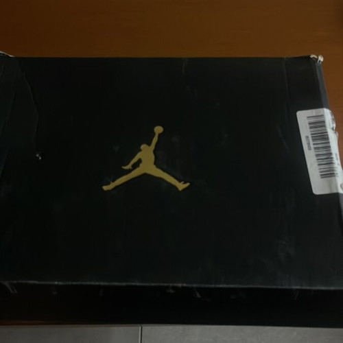 Jordan Stay Loyal 2 sneakers, size 43, black and white