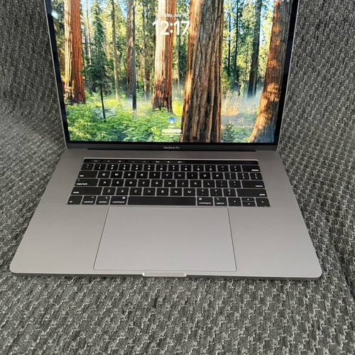 MacBook Pro 15" Touch Bar 2018 like new, 6-Core i7, Radeon Pro 560X, 16GB RAM