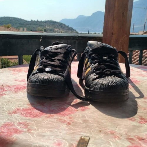 Αθλητικά παπούτσια Adidas μεταχειρισμένα, μαύρα sneakers νούμερο 41
