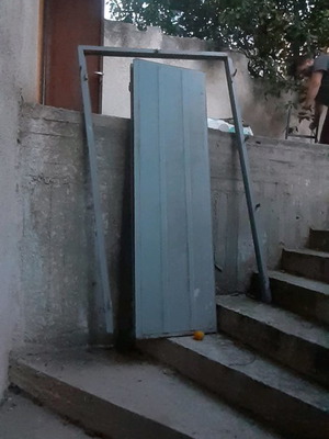 Σιδερένια πόρτα μεταχειρισμένη για εξωτερικό χώρο, 126x218cm