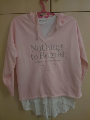 Women's hoodie layered style in soft pink and white like new