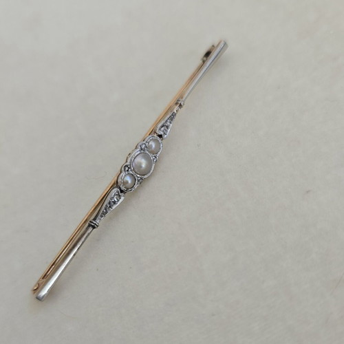 14K gold antique brooch with pearls and small diamonds