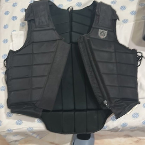 Equestrian vest like new, American, ideal for children
