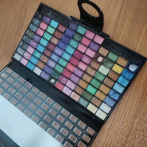 Eyeshadow palette used