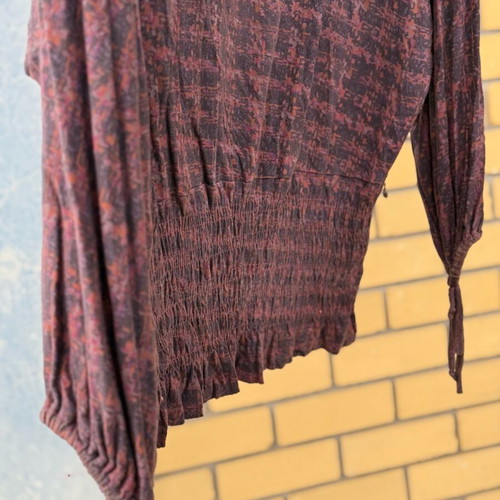 Blouse with batwing sleeve used, red and purple, size XL