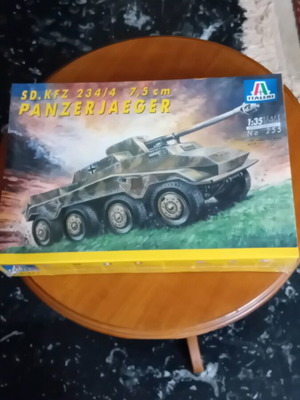 Italeri Sd Kfz 234/4 1/35 sealed model