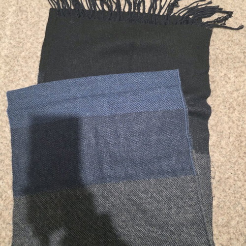 Wool scarf new in blue and black with fringes