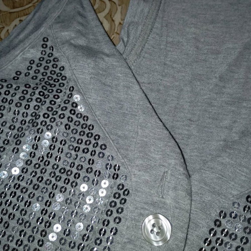 Benetton sleeveless top with silver sequins like new M-L