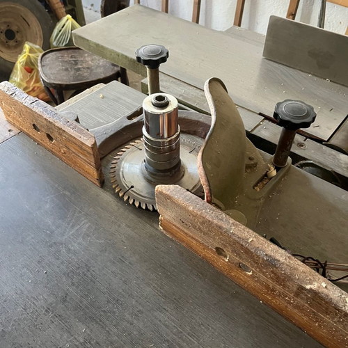 Woodworking machines used, set with bandsaw, planer, press