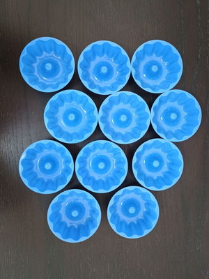 Small tupperware molds for jelly and halva used, pack of 11