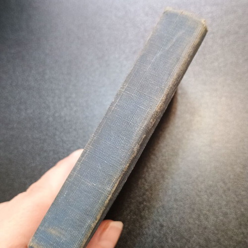 Pocket books used New Testament with 2 icons