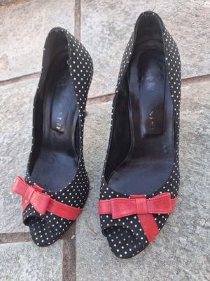 Vintage Peep-Toe Pumps with Red Bow, Size 36