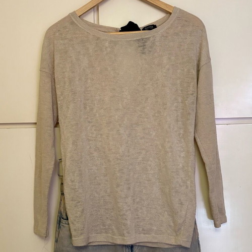 Bershka knitted top with open back and bow, size S like new