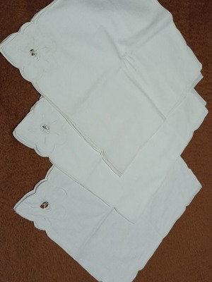White table napkins new, pack of 12 with design on one edge 40x42cm