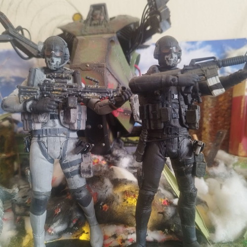 Call of Duty MacFarlane diorama with Seraph, Frank Woods, Soap, Ghost, and more, like new