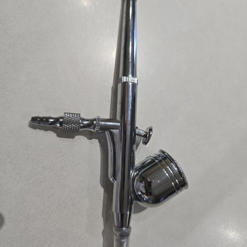 Air compressor for modeling airbrush with airbrush
