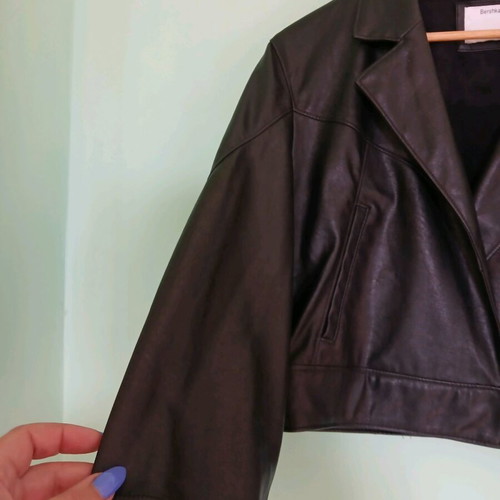 Bershka cropped jacket size M like new, black
