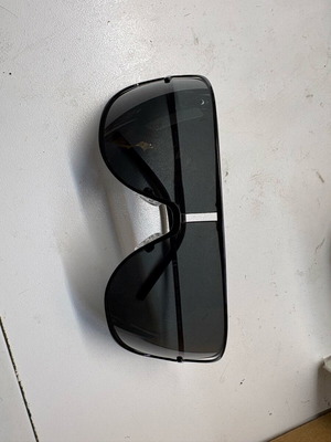Слънчеви очила Yves Saint Laurent Shield употребявани, черни/сребристи