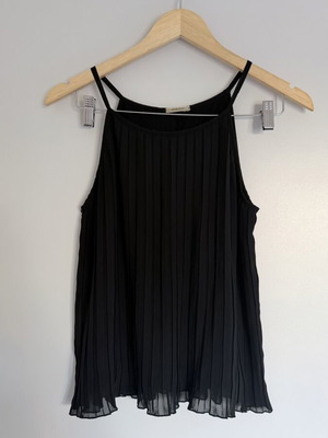 Intimissimi black pleated blouse like new, size small