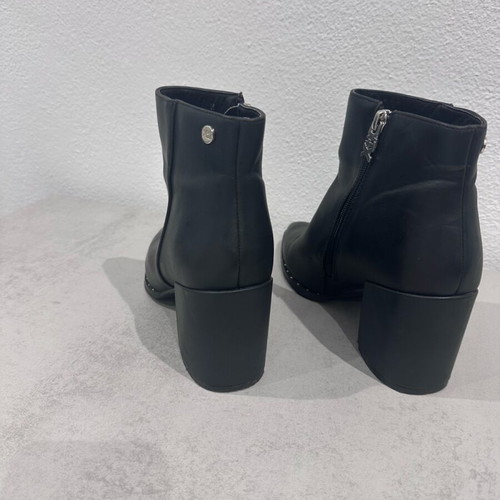 Xti women's black ankle boots size 38 like new