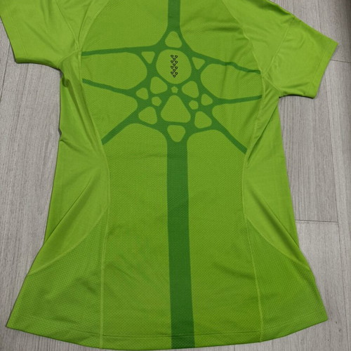 Asics women's sports t-shirt like new, size M, neon green