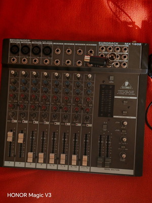 Behringer MX 1602 mixer used in very good condition