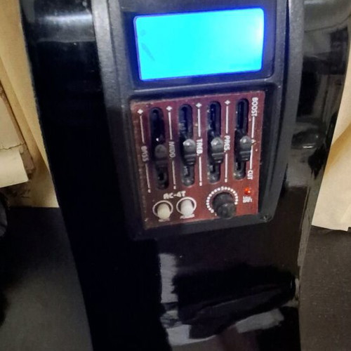 Magma electroacoustic guitar like new with case and built-in tuner