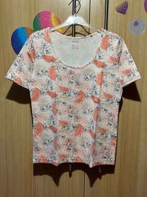 Esmara t-shirt like new, size M, beige and orange
